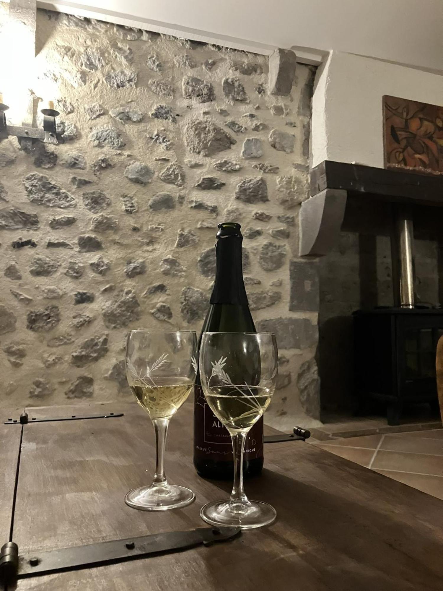 Maison De Varennes Chambon-sur-Lac Szoba fotó